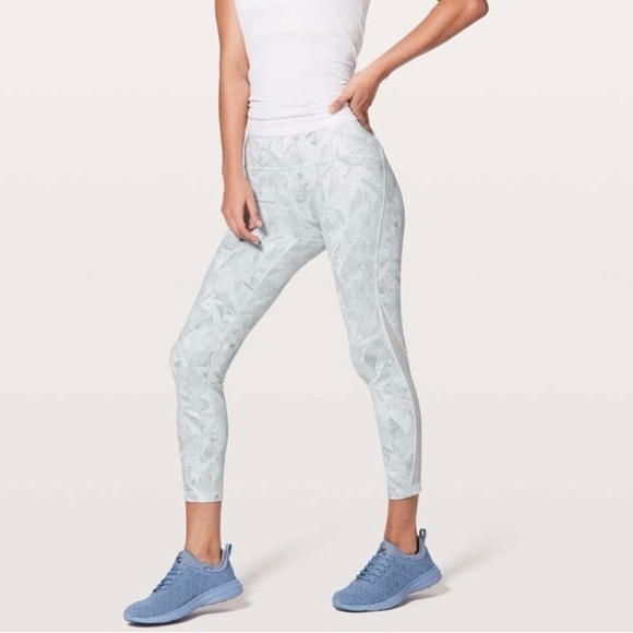 Lululemon Train Times 7/8 Pant *25" Jasmine White Multi / White Size 4 - Picture 3 of 14